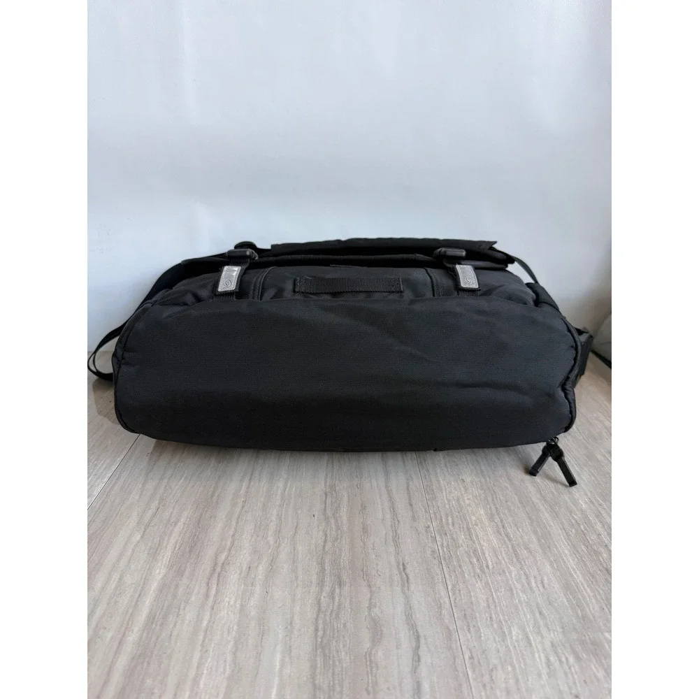 Timbuk2 Messenger Laptop Bag Black Nylon Crossbody Commuter Techwear Workwear
